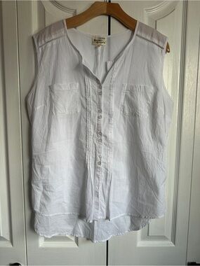 Women’s White Sleeveless Button-Front Blouse XL